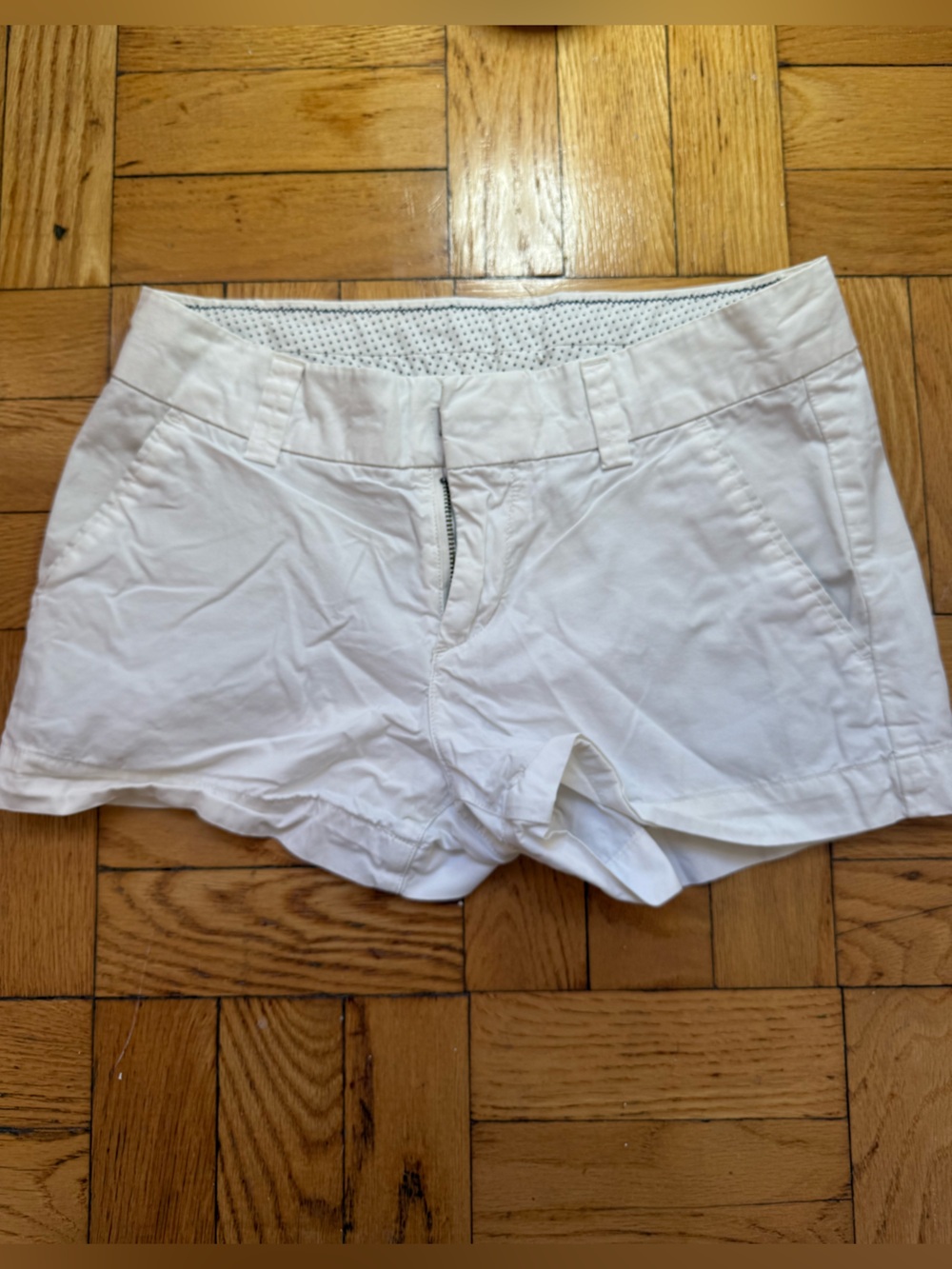 Uniqlo White Women's Casual Cotton Shorts